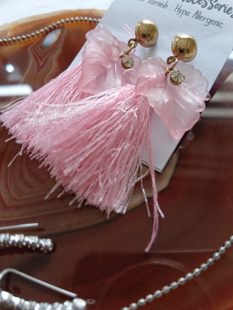 Set #12 ( 199 only ) Fashion Accessories (Category: Earrings) located in Manila. Submitted by harperoo (Listing ID 1377068145, Image 3). Description: * Set of Fashion Accessories for 199 only! -Necklace with pendant , 2 set of dangling earrings, 1 ear crawler * AS IS * Buyer pays the shipping fee. * Accept Bank transfer, Gcash payment. * JNT / LBC Courier * Grab / Lalamove delivery * Buy 2 sets or more ( FREE SHIPPING).