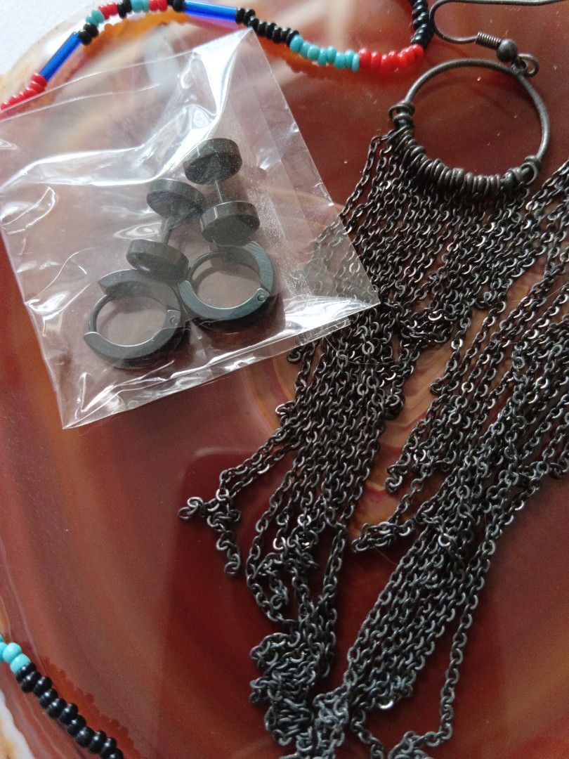 Set #15 ( 99 only ) Fashionable Accessories (Category: Earrings) located in Manila. Submitted by harperoo (Listing ID 1377077225, Image 3). Description: * Set of Fashion Accessories for 99 only! -Bead necklace & 3 earrings * AS IS * Buyer pays the shipping fee. * Accept Bank transfer, Gcash payment. * JNT / LBC Courier * Grab / Lalamove delivery * Buy 2 sets or more ( FREE SHIPPING).