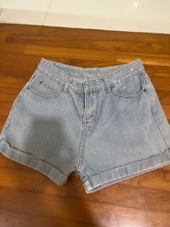 (Category: ) located in . Submitted by 310300 (Listing ID 1377144618, Image 1). Description: .