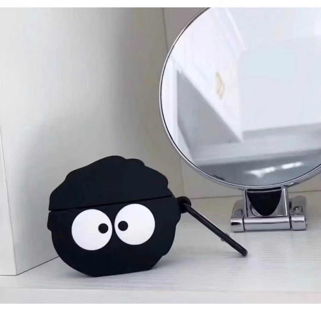 Silicone cute black oppo air 2i case (Category: Earphones) located in General Trias. Submitted by aprilocampo0412 (Listing ID 1377110713, Image 2). Description: Silicone cute black oppo air 2i case.