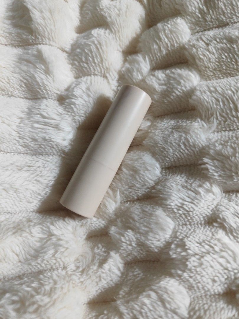 SUNNIES FACE LIPSTICK (FLUFF MATTE)💄 (Category: Makeup) located in Manila. Submitted by mariasmarketplace (Listing ID 1377119333, Image 3). Description: 'Di na ginagamit mas prefer ko na Liptint. No box na Wala nang ganitong shade sa Market..