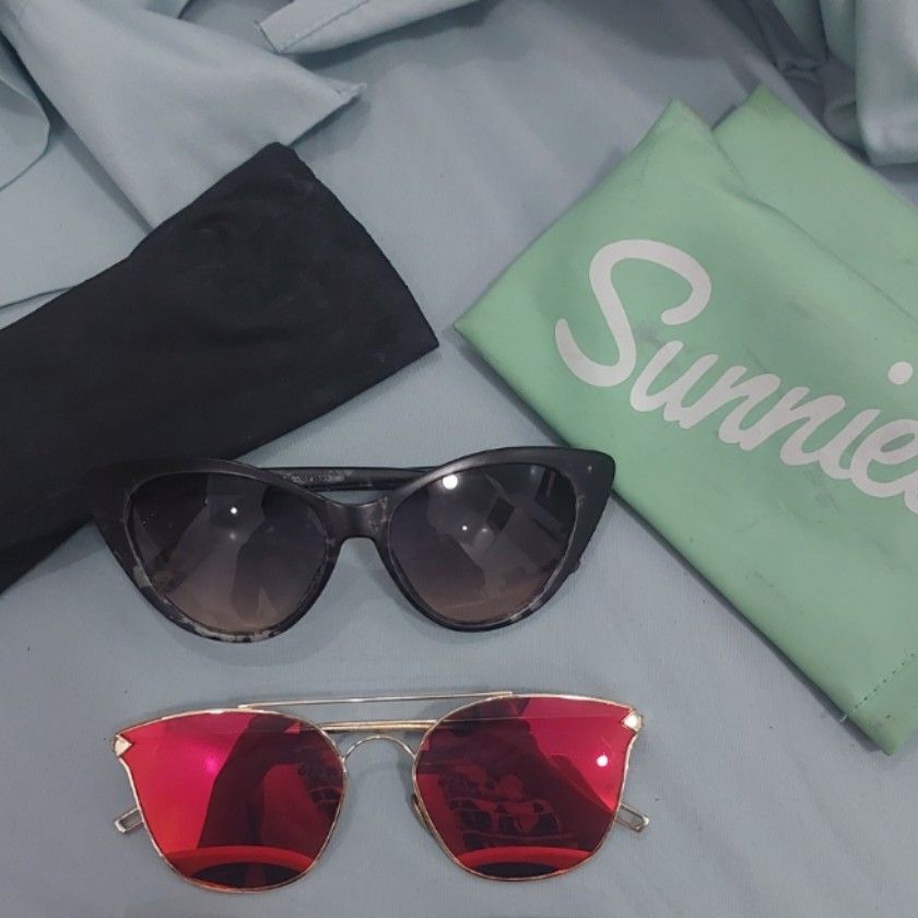 Sunnies Studios Sunglasses + 1 unbranded glasses (Category: Sunglasses & Eyewear) located in Cavite. Submitted by mbsj23 (Listing ID 1365660838, Image 1). Description: .