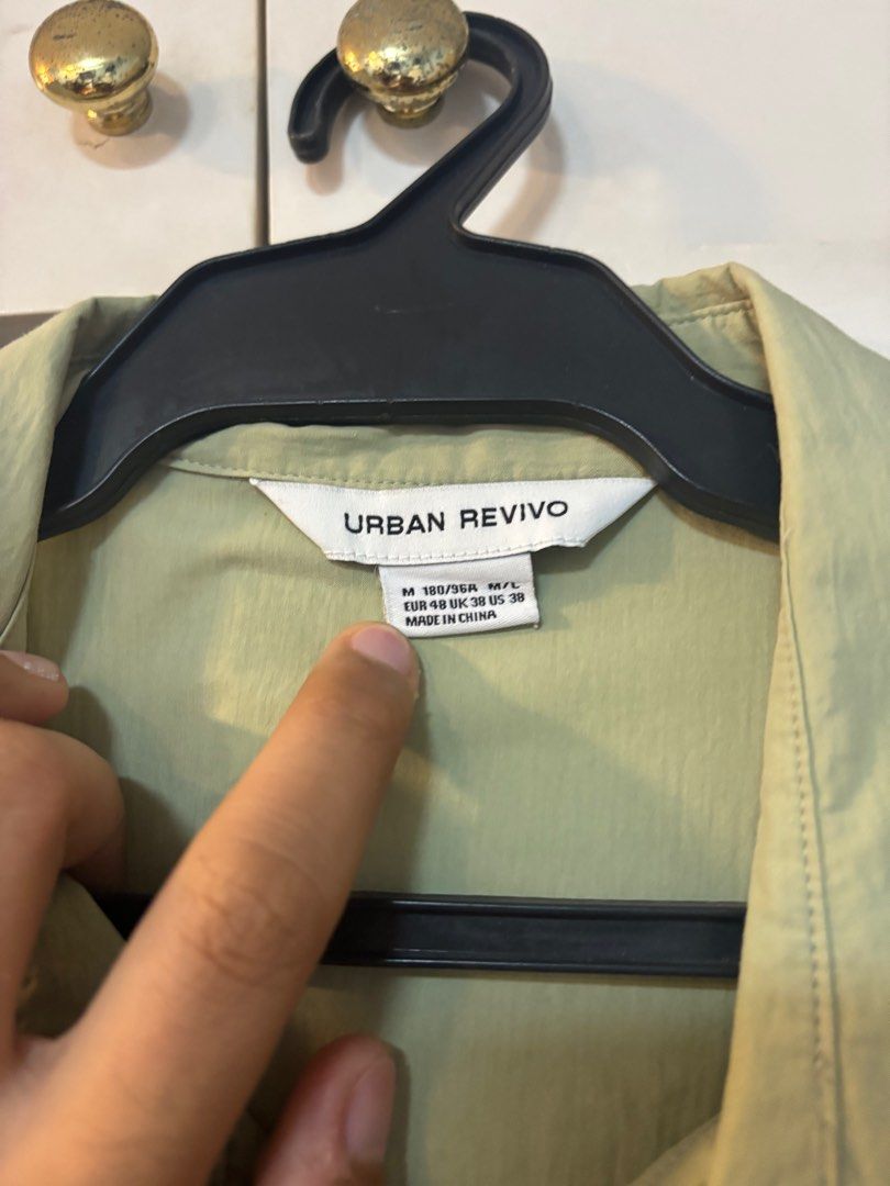 Urban Revivo Long Sleeves (Category: Tshirts & Polo Shirts ) located in Pateros City. Submitted by aidsilog (Listing ID 1377105465, Image 3). Description: Used once Negotiable Size Medium (fits large) Location: Pasig MOP: Gcash/BPI.