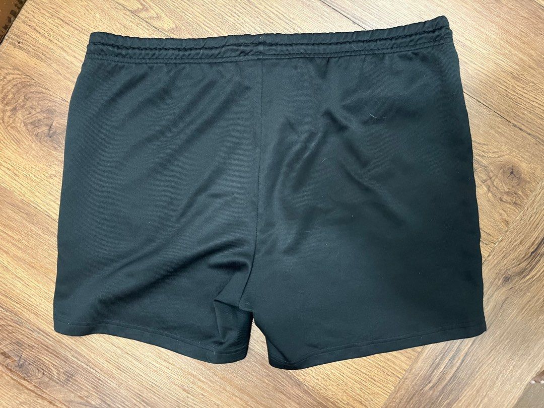 YONEX Shorts (Category: Shorts) located in San Carlos. Submitted by claaark (Listing ID 1377036031, Image 2). Description: Condition: 9/10 Color rate: 9/10 Dimensions: Waist: 20in Lenght:16in Non garter rfs: decluttering Location: Pureza Sampaloc Manila mop: Banktransfer/ Cash via Meetup/ Lalamove/ JnT price is negotiable for multiple orders! .