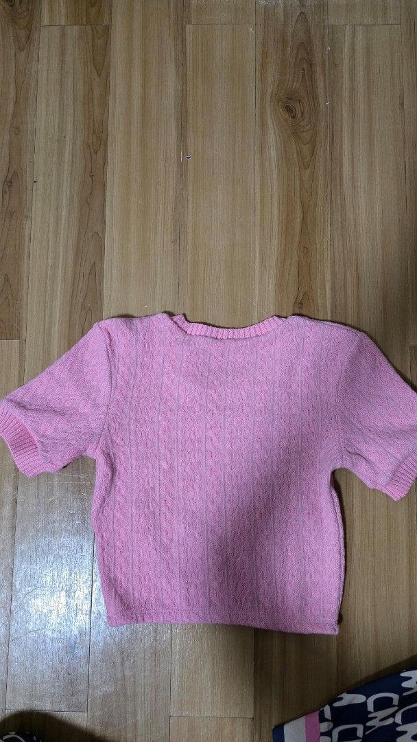 Zara Cropped Top (Category: Blouses) located in Manila. Submitted by mcemmm (Listing ID 1377109420, Image 3). Description: So pretty in actual. Mop: Bdo or Gcash only. Delivery via Grab or Lalamove only. Location: Novaliches Q.C.