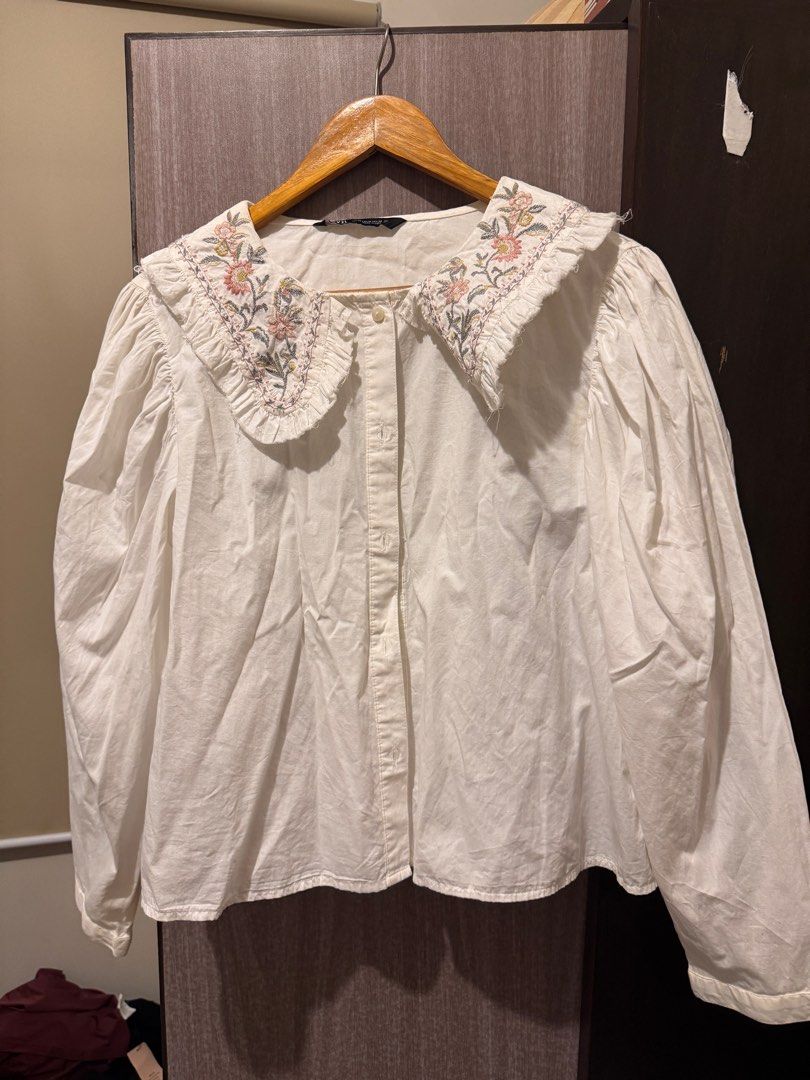 Zara Embroidered Collar Shirt (Category: Longsleeves) located in Pasig City. Submitted by alexa.dg (Listing ID 1377045229, Image 1). Description: .