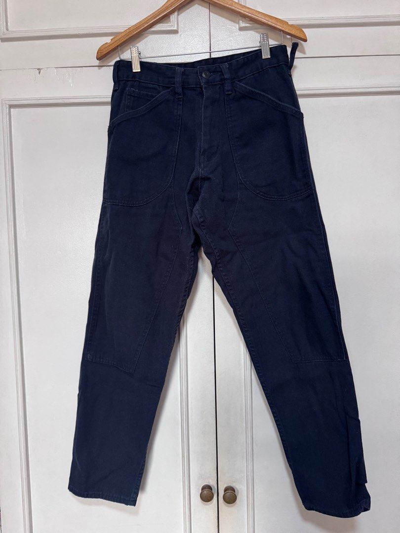 Zara Navy Baker Pants (Category: Jeans) located in San Juan City. Submitted by luigi911 (Listing ID 1377094230, Image 1). Description: Issue: belthole falling off Tag 29 Waist 29 Hips 39 Thigh 23 Front rise 27 Inseam 28 Opening 13.
