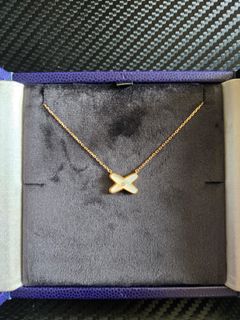 (Category: ) located in . Submitted by nikocloset (Listing ID 1377213872, Image 1). Description: .
