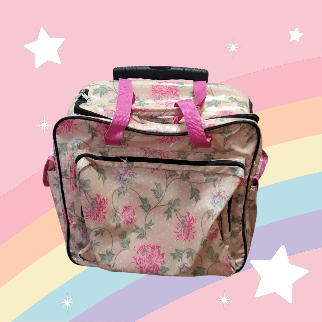 🌸 Preloved Floral Trolley Bag 🌸 (Category: Luggage) located in Bocaue. Submitted by mommywins (Listing ID 1375307148, Image 3). Description: 🌸 Preloved Floral Trolley Bag 🌸 ✅ Pang kids ✅ Super lightweight ✅ With handle at wheels – parang mini luggage . Perfect for light travel, overnight bag, or pang-toy storage! #bag #trolleybag #luggage #lightweight.