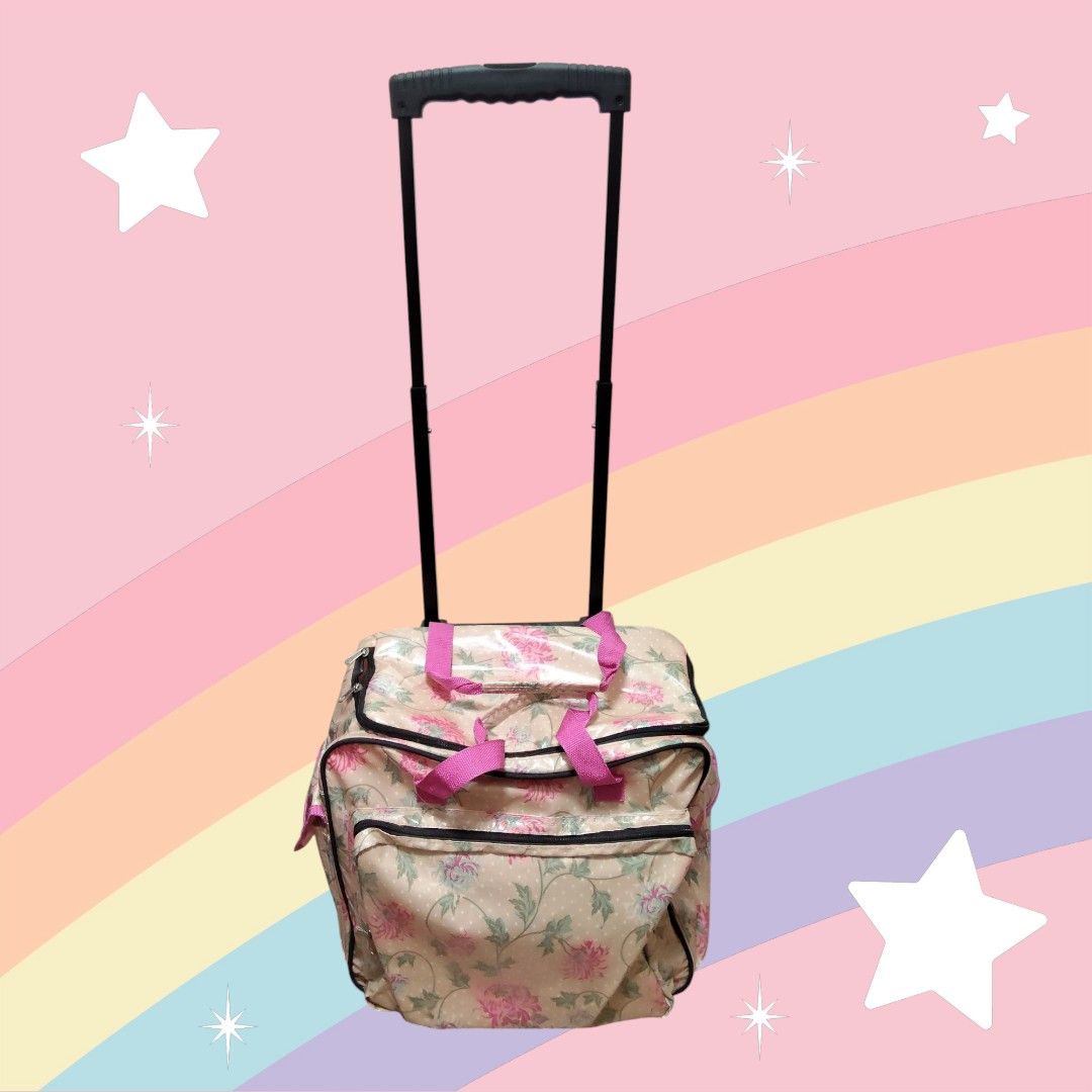 🌸 Preloved Floral Trolley Bag 🌸 (Category: Luggage) located in Bocaue. Submitted by mommywins (Listing ID 1375307148, Image 2). Description: 🌸 Preloved Floral Trolley Bag 🌸 ✅ Pang kids ✅ Super lightweight ✅ With handle at wheels – parang mini luggage . Perfect for light travel, overnight bag, or pang-toy storage! #bag #trolleybag #luggage #lightweight.