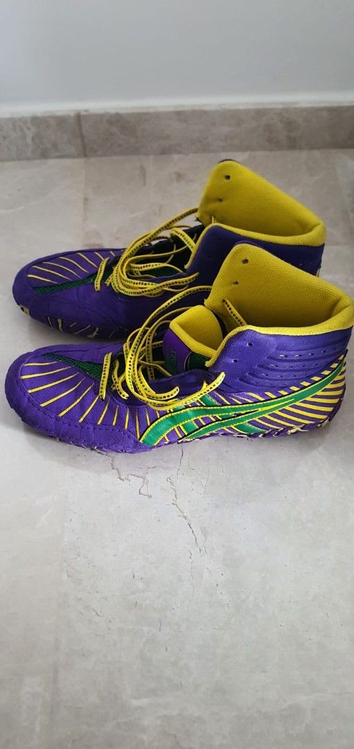 Asics agressor Size 10 boxing/wrestling shoe, Men's Fashion