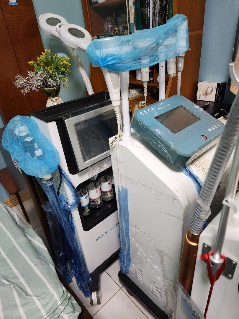 Beauty Equipment elixir rf steam facial (Category: Face Care) located in Quezon City. Submitted by destashtorestash (Listing ID 1377306913, Image 3). Description: take all you can view items in Commonwealth.