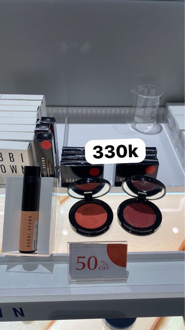 Bobby Jones reflecting