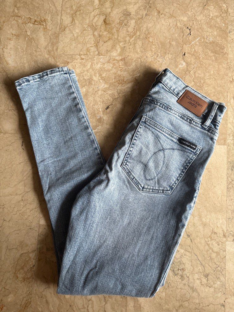 Calvin Klein Jeans (Light blue denim) - Never been worn (Category: Jeans) located in Paranaque City. Submitted by docyp (Listing ID 1377249720, Image 1). Description: For sale! ❤️ Item: Calvin Klein Jeans Color: Light blue denim Size: Womens, 28, skinny Condition: Excellent and never been worn. RFS: My sister bought it but sadly it didn’t fit her. Last price posted. Strictly no returns on clothing wear so make sure you know your size. Meet ups ca