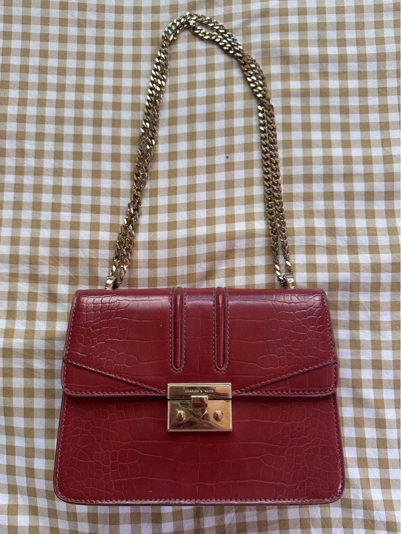 Charles and Keith (Category: Cross-body Bags) located in Cagayan de Oro. Submitted by chicreboot (Listing ID 1377279357, Image 1). Description: .