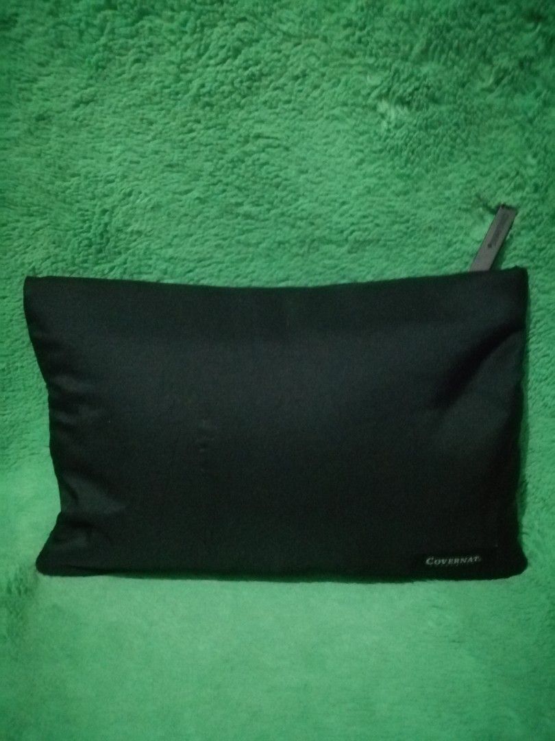 COVERNAT POUCH (PRELOVED) (Category: Purses & Pouches) located in Iligan City. Submitted by RL_Collections (Listing ID 1377301710, Image 2). Description: *excellent condition *color rate:10/10 *size:pls refer to last picture *clean & ready yo use.