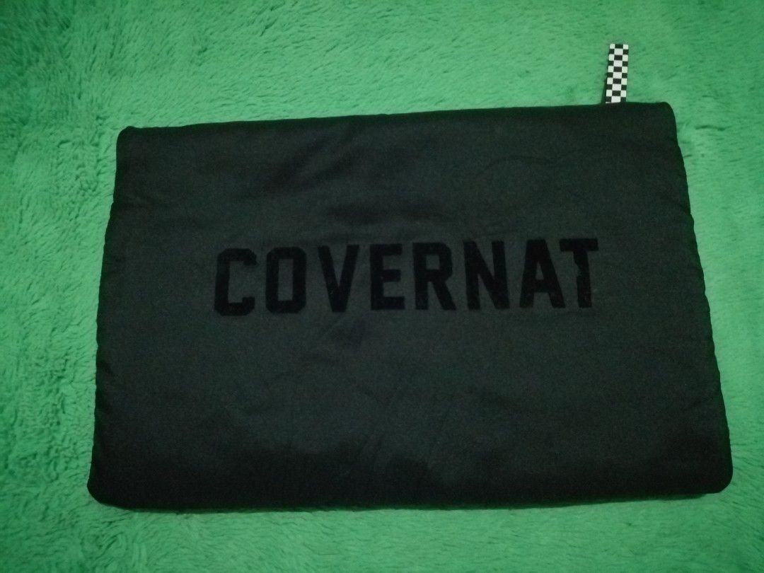 COVERNAT POUCH (PRELOVED) (Category: Purses & Pouches) located in Iligan City. Submitted by RL_Collections (Listing ID 1377301710, Image 3). Description: *excellent condition *color rate:10/10 *size:pls refer to last picture *clean & ready yo use.