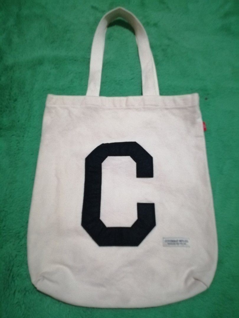 COVERNAT TOTE BAG(PRELOVED) (Category: Tote Bags) located in Iligan City. Submitted by RL_Collections (Listing ID 1377314630, Image 3). Description: *excellent condition *color rate:10/10 *size:pls refer to last 2 pictures *clean & ready to use.