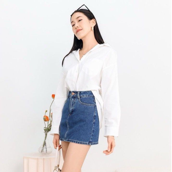BNWT The Style Soiree Oliver Oversized Shirt in White Size L (Category: Blouses) located in Singapore. Submitted by shannelcsx (Listing ID 1377344067, Image 1). Description: Brand new with tag, not worn Size L.