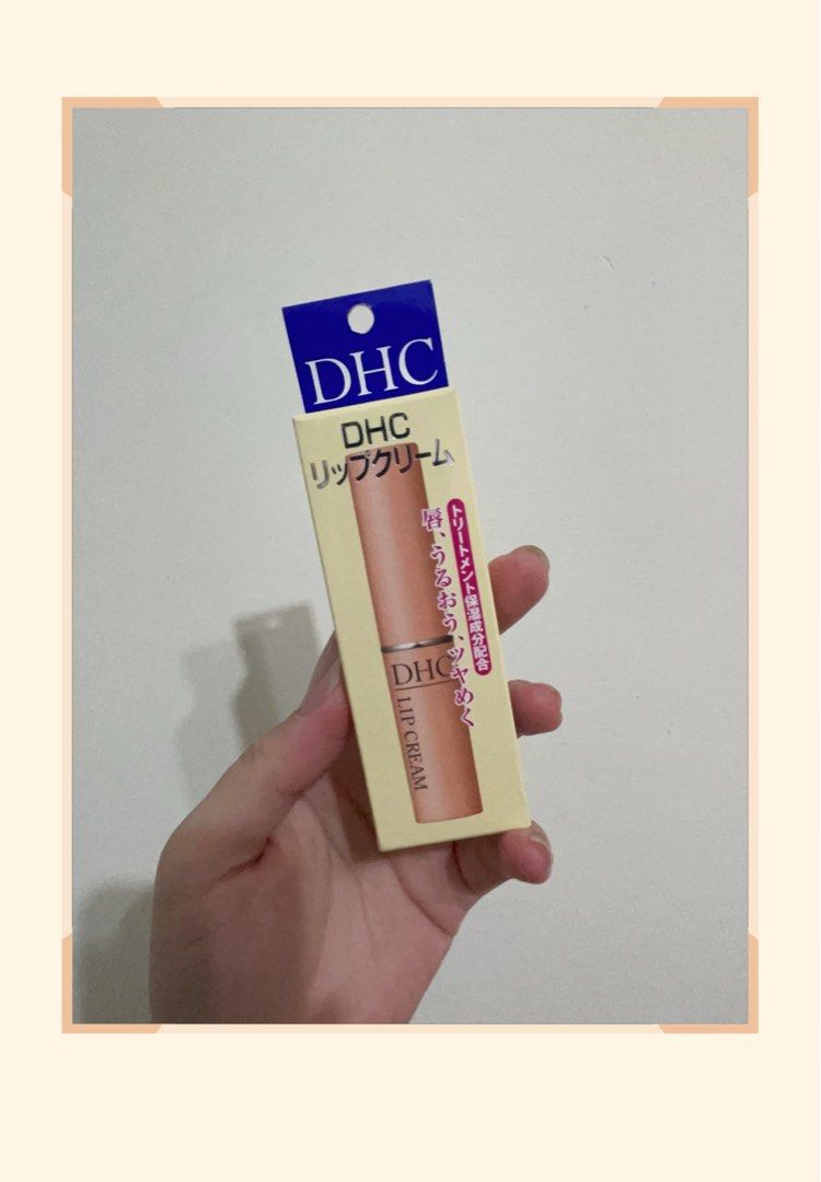 由 twst91631 (刊登 ID 1377362126，圖片 1) 提交，位於 台北市 (Taipei) 的 DHC護唇膏(2支） (類別：唇部彩妝、保養)，說明：DHC Lip Cream 一次購買2支350元 都是全新商品唷 用途:唇部保養 使用方法:輕柔地塗抹於雙唇，給予唇部柔嫩的潤澤感。 注意事項：若有以下症狀請停止使用,並請教醫師。 (1)使用時出現紅、腫、癢、刺激 感等現象。 (2)使用後,經日曬有上述症狀產生。 避免使用於傷口、紅腫及濕疹等皮膚異常部位。 保存方法:請務必栓緊瓶蓋，請置於陰涼乾燥處,避免陽光直射。 請置於幼兒無法取得之處。 (本產品屬化粧品 不具醫療效能) 有效期限：2027/01/24。