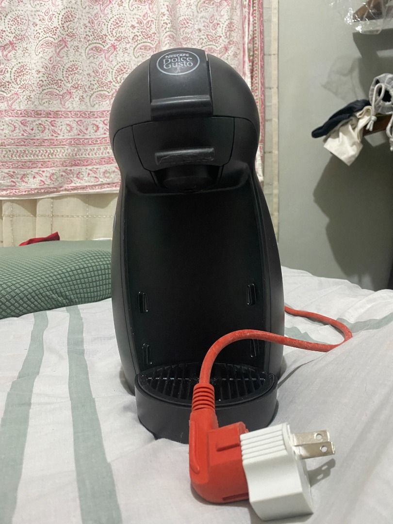 Dolce Gusto Nescafe Krups (Category: Coffee Machines & Makers) located in Pila. Submitted by driftndrape (Listing ID 1377269574, Image 2). Description: RFS: Decluttering, di nagagamit 📍Pila, Laguna | PH 📦LBC, JnT, Lalamove.