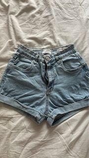 (Category: ) located in . Submitted by tinyelephant1ovr (Listing ID 1377292211, Image 1). Description: .