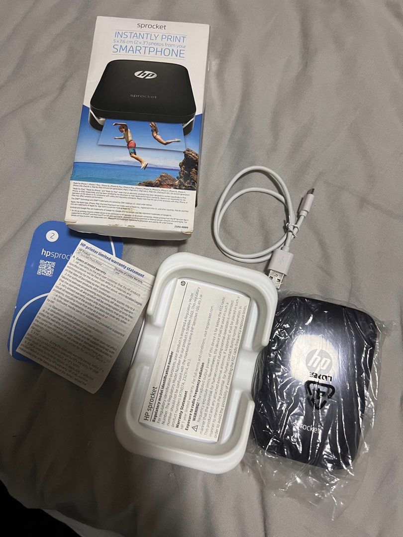 HP Sprocket Pocket Printer (Category: Printers, Scanners & Copiers) located in Singapore. Submitted by 7nidduahdirm (Listing ID 1377327442, Image 2). Description: HP Sprocket Pocket Printer Use 1-2 times only Condition Good.