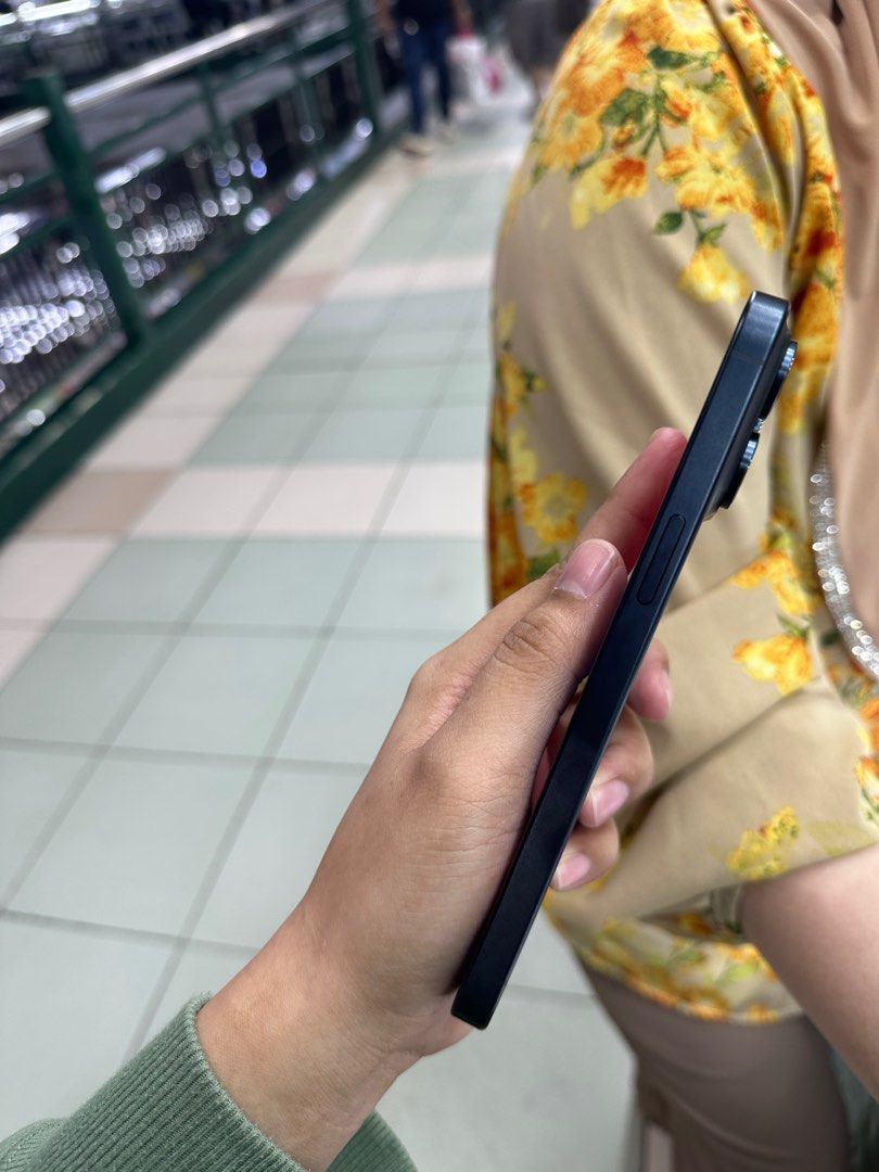 iPhone 15 Pro Max 512GB Smartlock No Issue Secondhand (Category: iPhone 15 Series) located in Pasig City. Submitted by FarAndRayShop (Listing ID 1377280271, Image 3). Description: OPEN FOR SWAP/SELLING/BUYING (RFS: Buy and Sell) Price: 47,499 iPhone 15 Pro Max 512GB •Smartlock •NO HIDDEN ISSUES •TEST TO SAWA •Authentic Phone Physical store in Greenhills Shopping Center XC-07 Stall Number Look For Rayray Or Anika NO CASH INSTALLMENT We are open al
