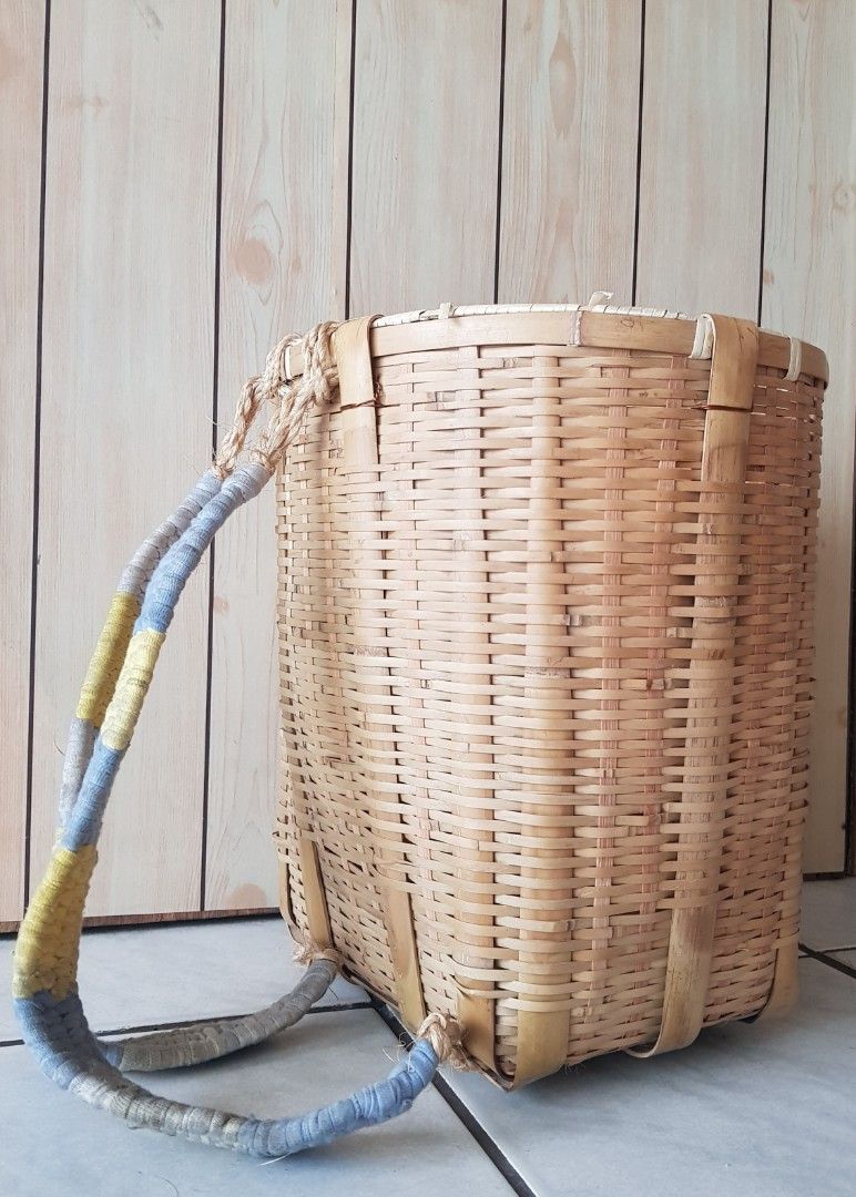 Japan Woven Bamboo Basket/Bag (Category: Storage Boxes & Baskets) located in Quezon City. Submitted by wagwagan_ukay_blues (Listing ID 1377261174, Image 1). Description: from Japan in good condition ❗please expect sign of usage H-14" L-13.5 W-12".