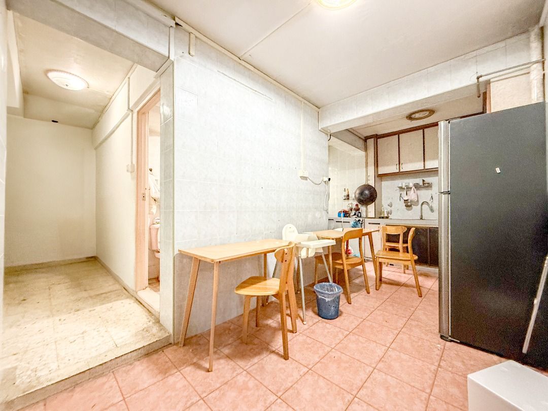Large Spacious 5S HDB Flat For Sale. Comes With Recess Area (Category: HDB) located in Singapore. Submitted by ethansellz (Listing ID 1377291942, Image 3). Description: 9 Marsiling Drive * EXCLUSIVE LISTING * 5S HDB flat for sale - Address: 9 Marsiling Drive - Price: $560,000 - Bedroom Count: 3 Bedrooms - Bathroom Count: 2 Bathrooms - Property Size: 1,292 sq ft - Comes with recess area - Need 3 months extension - Point block, corner unit - EIP: O