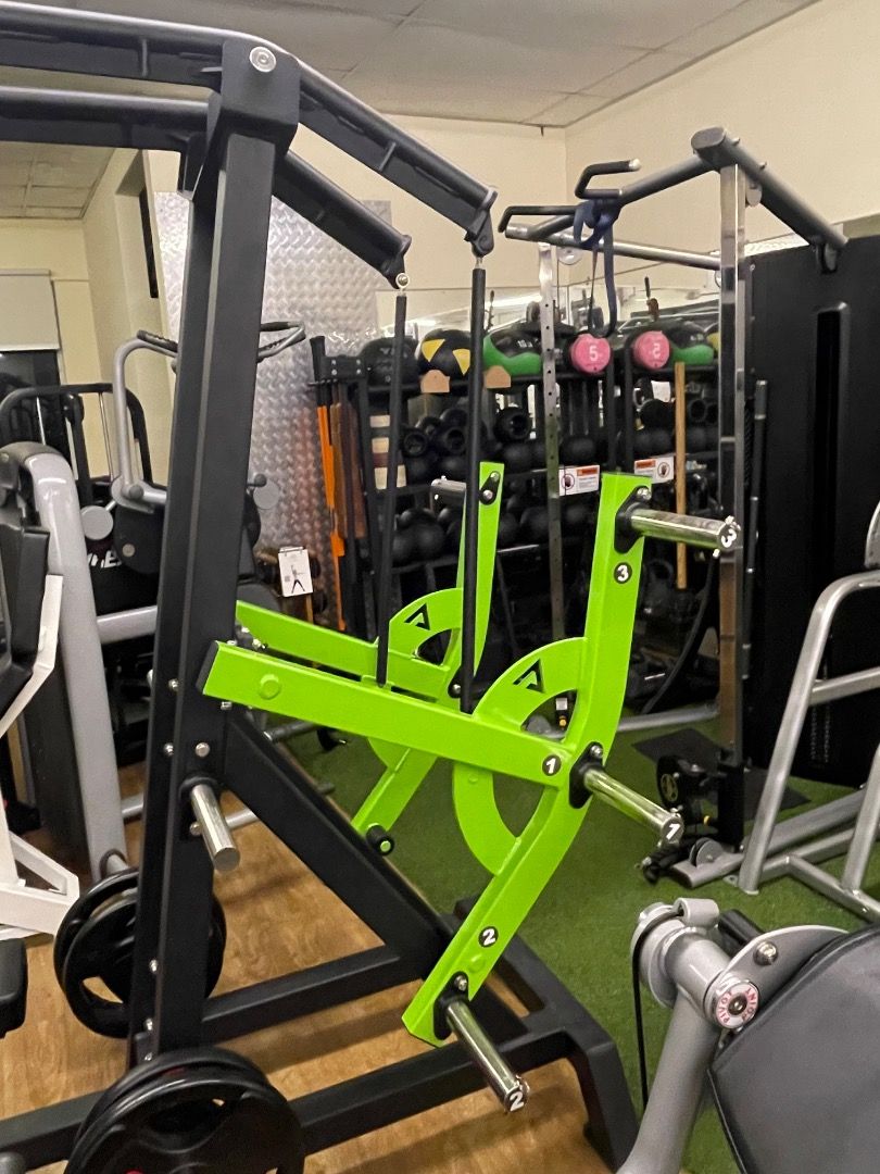 Lat pulldown horizontal row high rowing gym back machine plate loaded ...