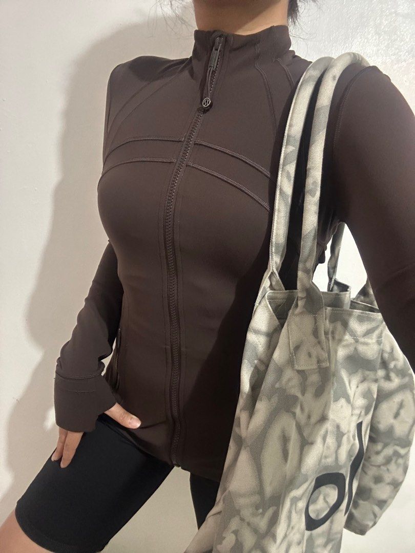Lululemon Define Jacket in Espresso Dot 4 (Category: Longsleeves) located in Manila. Submitted by jean_closet (Listing ID 1377337958, Image 2). Description: Used once only Actual when worn pics posted as requested Espresso colorrr sooo pretty! .