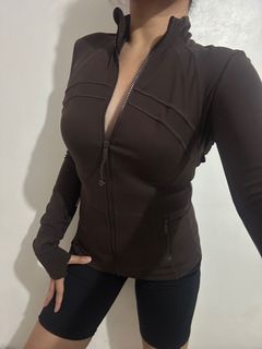 (Category: ) located in . Submitted by jean_closet (Listing ID 1377337958, Image 1). Description: .