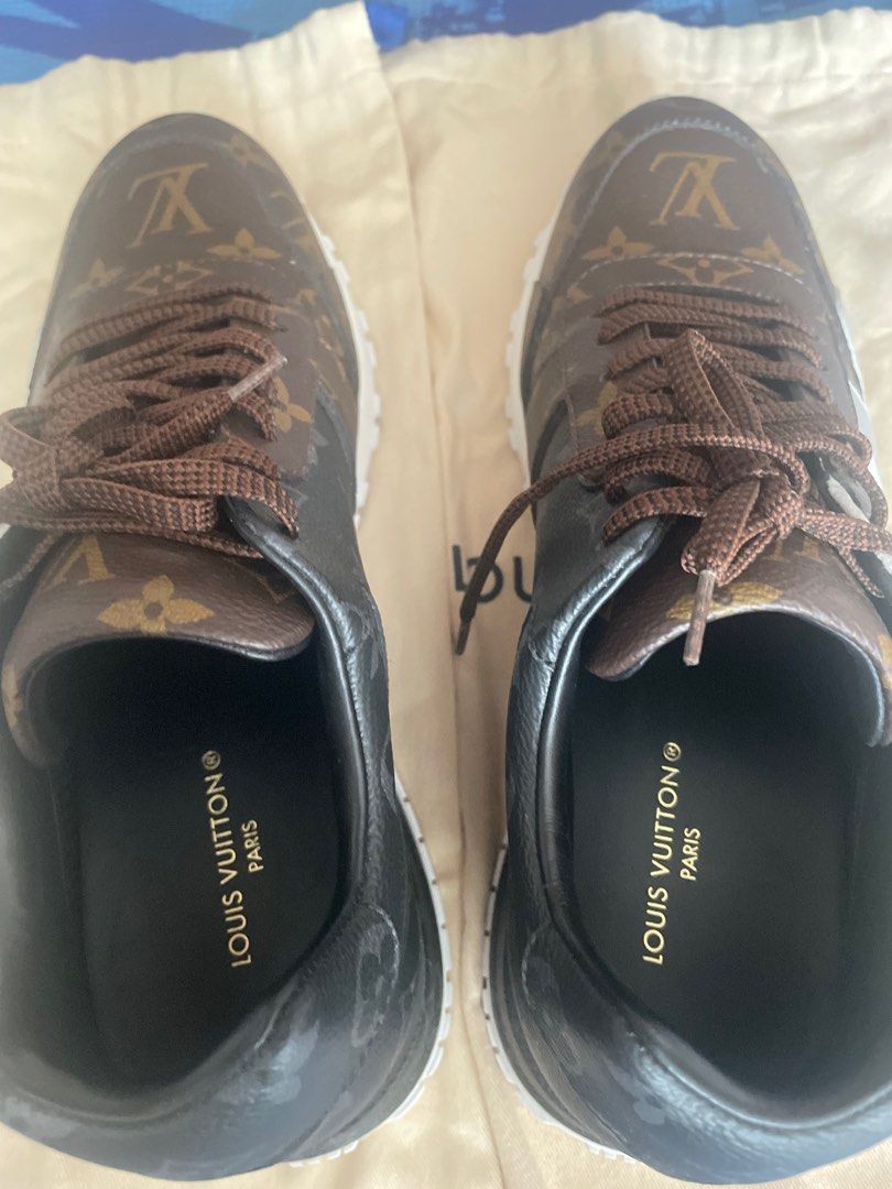 LV snekers (Category: Sneakers) located in Manila. Submitted by wsilbc310 (Listing ID 1377232621, Image 2). Description: size 8 euro 40.