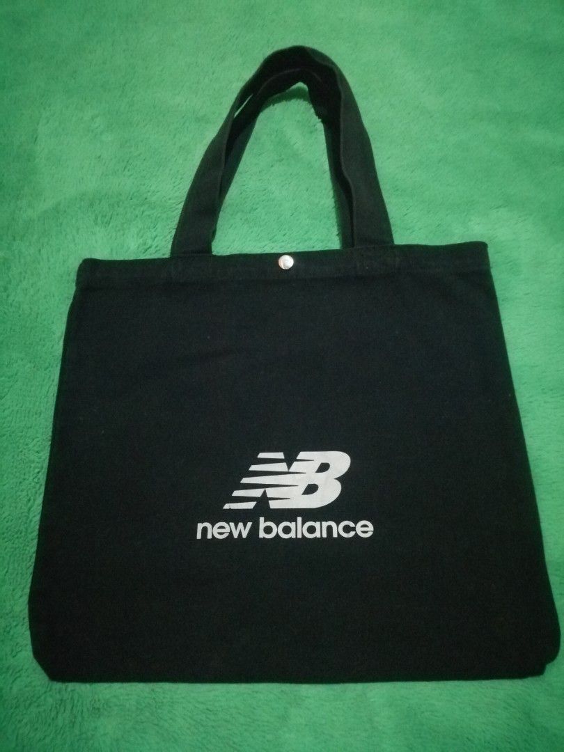 NEW BALANCE TOTE BAG(PRELOVED) (Category: Tote Bags) located in Iligan City. Submitted by RL_Collections (Listing ID 1377320682, Image 1). Description: *excellent condition *color rate:10/10 *size:pls refer to last 2 pictures *clean & ready to use.