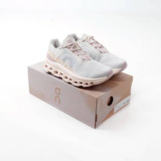 (Kategori: ) berada di . Dikirim oleh sneakersshopbdg (ID iklan 1377338882, Gambar 1). Deskripsi: .