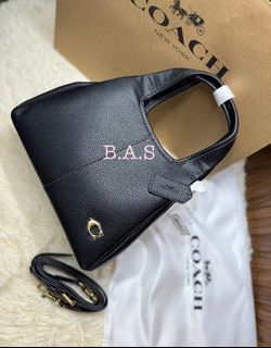 (Category: ) located in . Submitted by preloved_outfits (Listing ID 1377336758, Image 1). Description: .