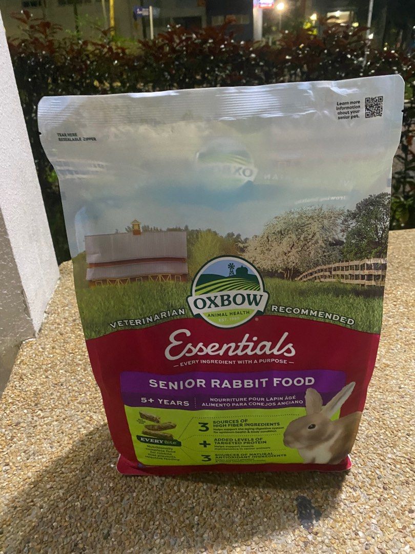 Oxbow Senior Pellets 3.74kg (Category: Pet Food) located in Singapore. Submitted by fv_lobang4162 (Listing ID 1377352810, Image 1). Description: Bought wrongly @ 26.90 Expires Nov 2026 Brand new and sealed.