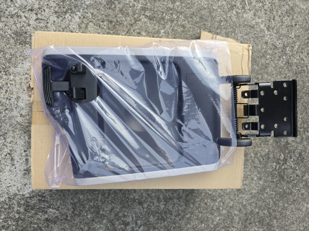 Palisade center console cover hyundai (Category: Body Parts and Accessories) located in Pasay City. Submitted by 88Seoulcars (Listing ID 1377280982, Image 2). Description: Brand New Hyundai Genuine center console cover assembly for hyundai palisade 2019 up to 2024 Color gray Actual part posted Pick up or lalamove delivery available car city garage and sell Parañaque city Contact 0927-083-1544 88Seoulcars #centerconsole #Palisade #hyundai.
