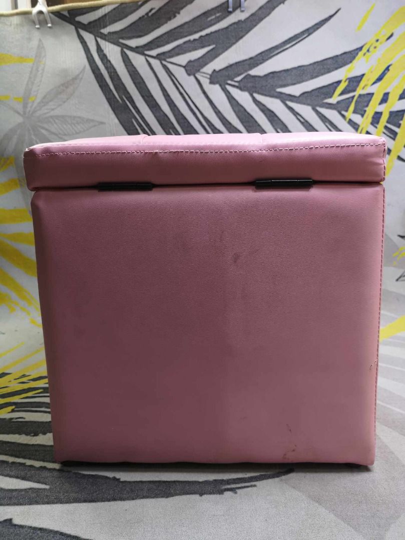Pink Cube Stool Storage Box (Category: Storage Boxes & Baskets) located in Santa Cruz. Submitted by jmy_surplus.2 (Listing ID 1377244076, Image 1). Description: Size ; L - 35 W - 24 H - 32 Color ; Pink Type ; Storage Box Brand ; No brand Material ; Leather , Synthetic Style ; pink Storage Box MK - A JMY 2 .