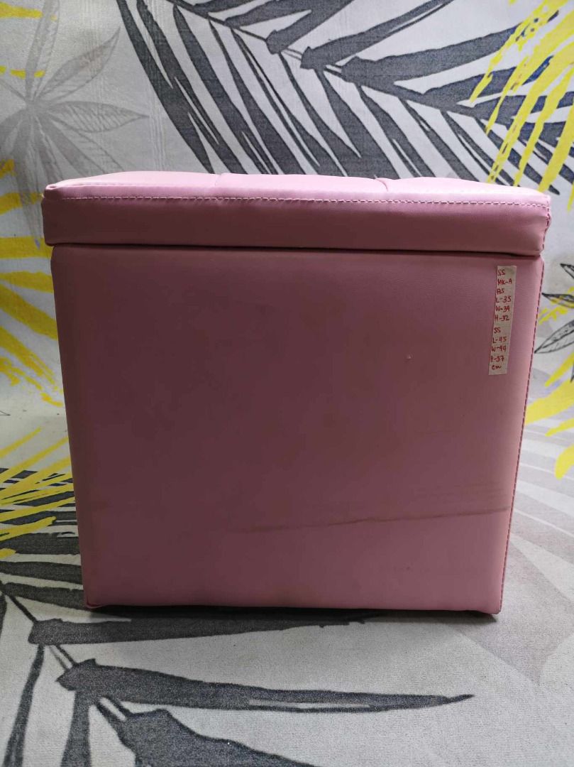 Pink Cube Stool Storage Box (Category: Storage Boxes & Baskets) located in Santa Cruz. Submitted by jmy_surplus.2 (Listing ID 1377244076, Image 2). Description: Size ; L - 35 W - 24 H - 32 Color ; Pink Type ; Storage Box Brand ; No brand Material ; Leather , Synthetic Style ; pink Storage Box MK - A JMY 2 .