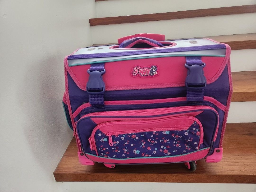 Puffy Large Stroller school bag (Category: Other Babies Going Out Needs) located in Taguig. Submitted by lunakelsey (Listing ID 1377201404, Image 1). Description: Used for 3 weeks only. Too big for daughter comes with lunch bag selling for 2500 pick up at Nuvali or BGC.