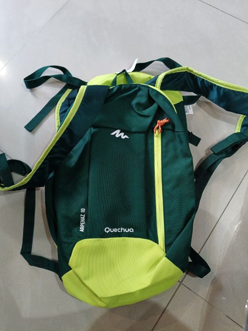 Quechua Arpenaz 10L Backpack Green, Men's Fashion, Bags