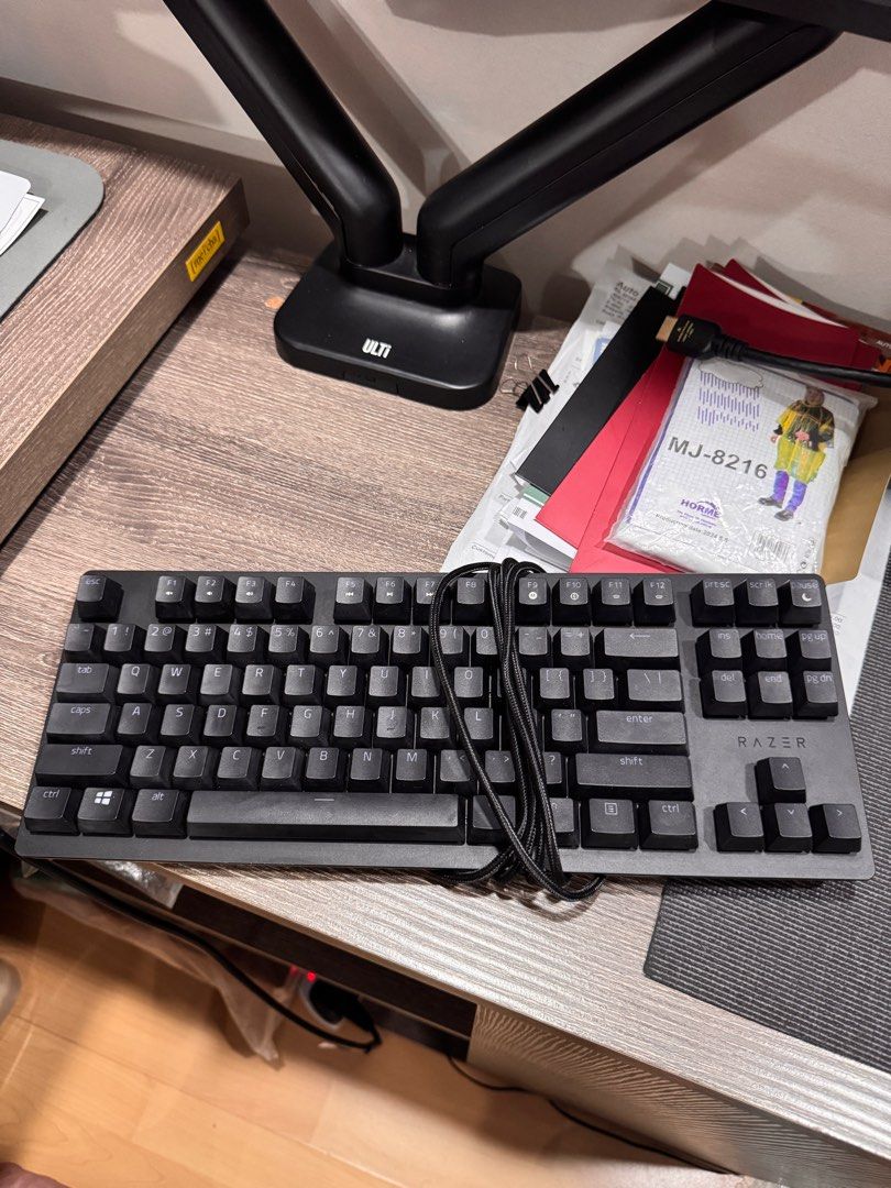 Razer Huntsman TE (Category: Computer Keyboard) located in Singapore. Submitted by m.cwj (Listing ID 1377321948, Image 1). Description: Selling my used Razer Huntsman TE keyboard. Red switches. Selling because upgraded keyboard. Has just been thoroughly washed and dust free. .