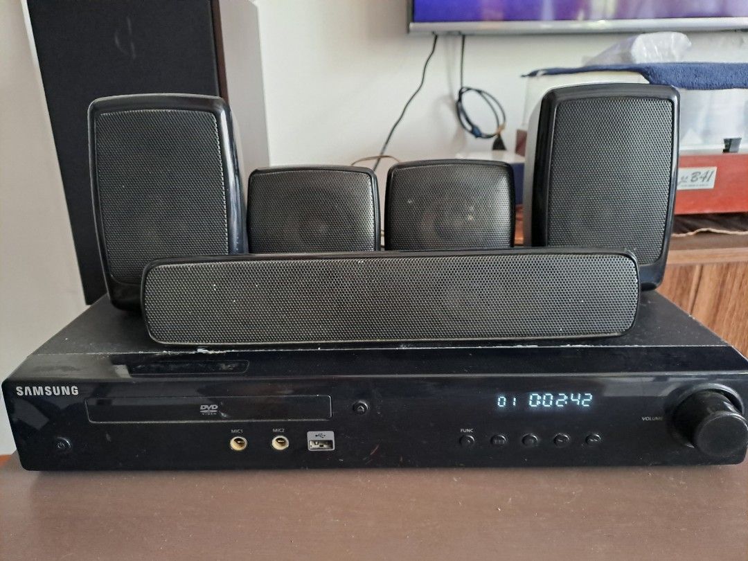 Samsung home theater system (Category: Soundbars, Speakers & Amplifiers) located in Quezon City. Submitted by soundstream (Listing ID 1377364946, Image 2). Description: Samsung Home theater system ht220z 850 Watt Power Output. 1080p DVD Up-Scaling. Dolby Digital and DTS Surround Sound Audio. HDMI Output. With FM reciever As is Working condition 220v Pick-up only.