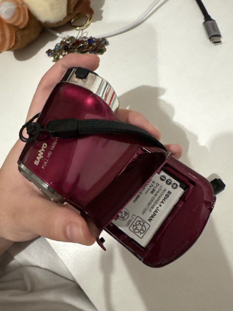 SANYO Xacti 14.1 mp (Category: Cameras) located in Manila. Submitted by nazarenomariz (Listing ID 1377335794, Image 3). Description: with charger no issues !! 9/10 condi (light scratches) bought from japan.