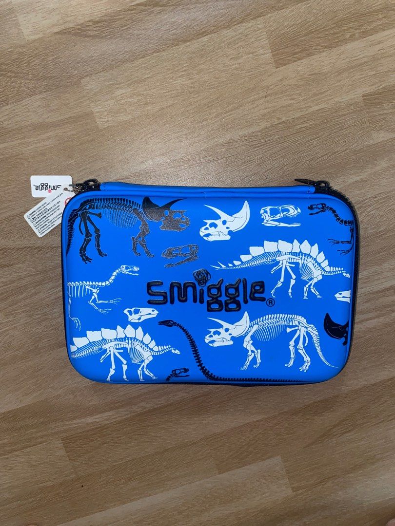 Smiggle Dinosaur Pencil Case (Category: Belt bags, Clutches and Pouches) located in Manila. Submitted by johnmatthewgranadoz-36556 (Listing ID 1377296806, Image 1). Description: WTS Smiggle Dinosaur Pencil Case Original & Authentic from SG Price: 500php Loc: Tondo, Manila Can do Lalamove or meet up around SM San Lazaro/UST/Tutuban Centermall.