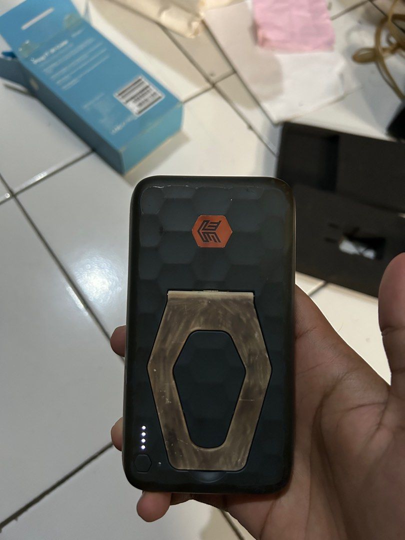 Stm 10k Portable Power Bank STM Stand Portable Wireless Powerbank