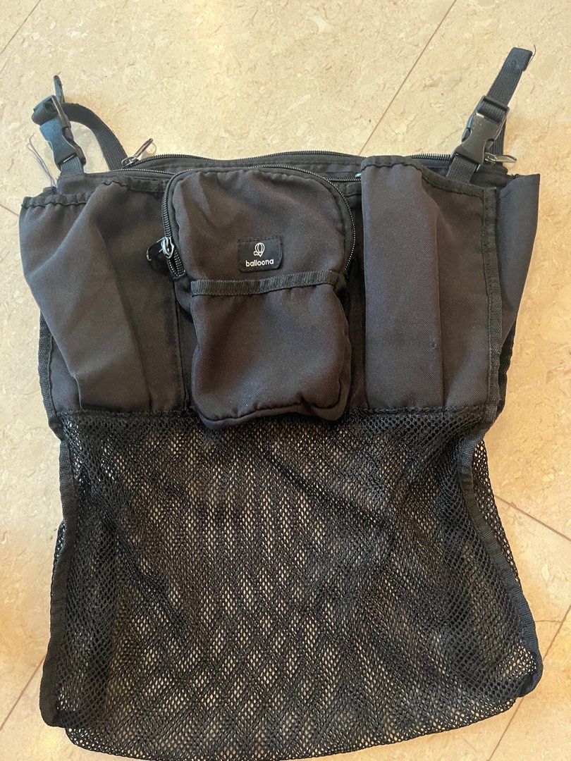 Stolloer’s bag (Category: Strollers) located in Singapore. Submitted by kmsg2023 (Listing ID 1377214905, Image 1). Description: You can attach it to storoller It’s really helpful. Can wash in washer and dryer Bought in Japan Balloona.