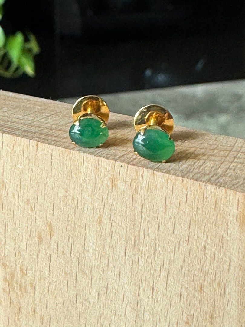 Type A Myanmar Jade 18 K Gold Earrings | Studs (Category: Earrings) located in Singapore. Submitted by uniquely.gems (Listing ID 1377302681, Image 2). Description: Style: daily wear Main Stone: Type A Jade Cabochon Main Stone Origin: Myanmar Shape: Oval Width : ~ 5.68 mm Height: ~ 4.31 mm Closure: screw type Gold: 1.72 g of 18K gold Crafted in Myanmar. Comes with certificate from Myanmar SKU: UG25070001 Cert No: 10101044260 💯100% Type A Jadeite 